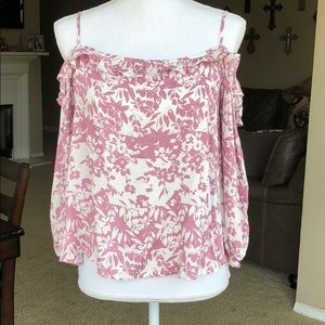 🛍 Peek-a-Boo Shoulders Floral Top with Ruffles